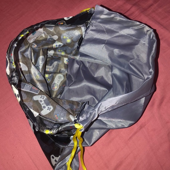 Draw string small back pack - Picture 3 of 8